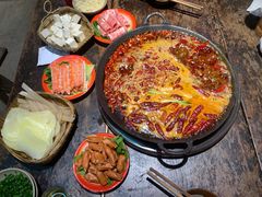 -四小区火锅·巷子里的重庆火锅(花照壁店)