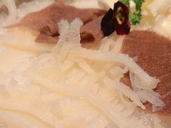 -左庭右院鲜牛肉火锅(金山万达店)