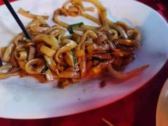 干炒牛河-先鲜鲫鱼粥