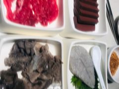 -海底捞火锅鲜切牛肉主题店(长寿路店)