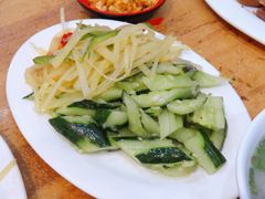 素拼-雷祖芳老妈蹄花店