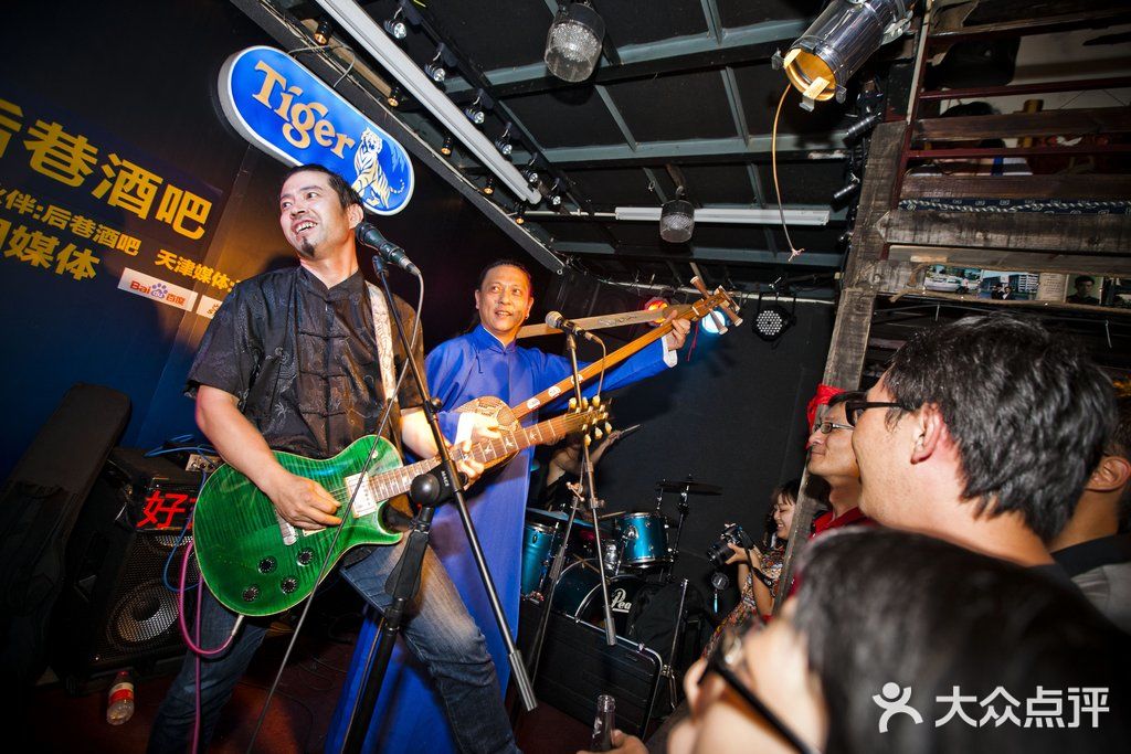 后巷酒吧the alley(未来广场店)李亮节与岩石乐队图片