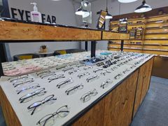 -罗伯特眼镜·蔡司官方授权(罗湖国贸店)