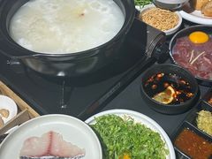 -牛牛和牛海鲜粥底火锅(长虹国际城店)
