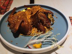 避风塘乳鸽-点都德·毕德寮