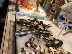 -飨食汇全日制餐厅·昆山皇冠假日酒店(九方店)