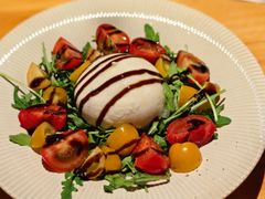 -JINNS锦时 steak&pizza(浸信会礼拜堂旧址店)