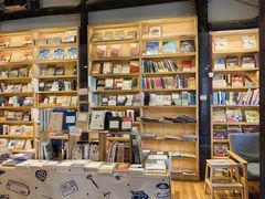 -猫的天空之城概念书店(杭州南宋御街店)