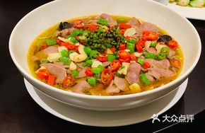 Sichuan Pepper and Ginger Clear Soup Stewed Ox Tongue