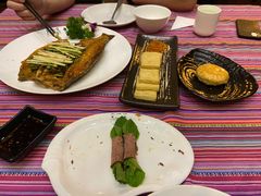 丽江纳西烤鱼-香巴拉云南餐厅(华莱坞店)