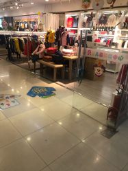 -爱婴室(上海嘉定罗宾森广场店)