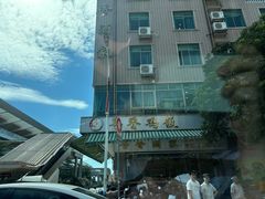 -正宗鸡饭粤香酒家(朱村店)