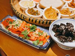 黔灵山酸萝卜-包整·丝娃娃(一览甲秀楼风景店)