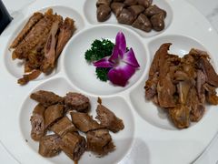 -梅利汴京烤鸭•开封豫菜地标店(东大街店)