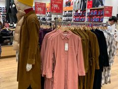 店内环境-优衣库(东莞汇一城店)