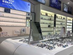 -诺柯视眼镜-蔡司依视路官方工厂店(淞南一店)