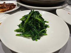 清炒豆苗-屋里厢上海菜馆