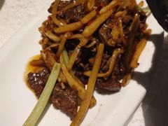 酸笋炒牛肉-漓江又一軒·广西菜·桂林米粉(梅林店)