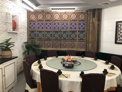 包厢-刘姐啤酒鱼民族演艺餐厅(西街总店)