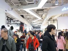 -广州壹马服装广场