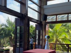 -亚龙湾喜来登·美景台大堂吧