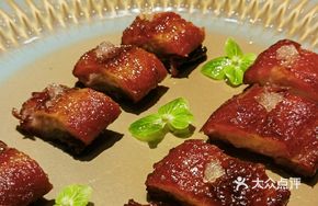 Mandarin Orange Rose Black Pork Belly Char Siu