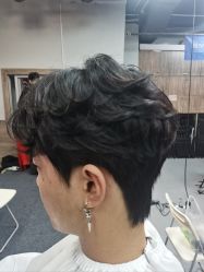 -首脑美发沙龙