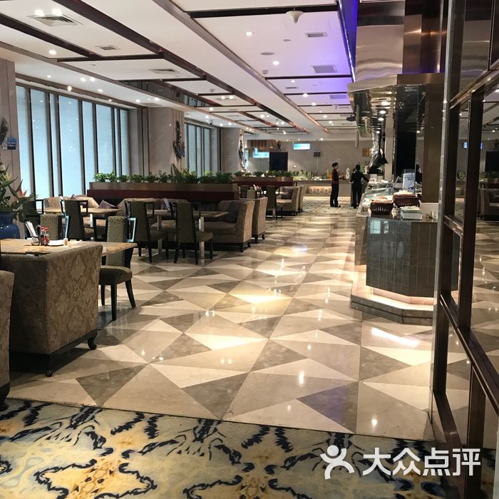 临沂颐正园自助餐图片