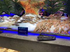 -锤头鲨毛肚海鲜烤肉自助餐厅(国购广场店)