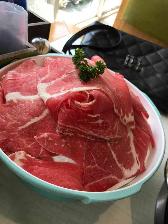 美津火锅花园(沈北店"很好!不错啊!一直都很喜欢吃火锅.