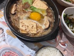 锅仔牛肉汤-本家韩国烤肉(青岛万象城店)