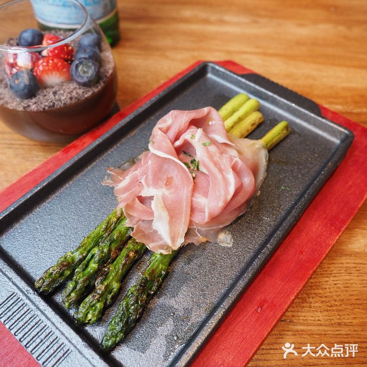 花园杂货铺吃意餐,氛围感直接拉满