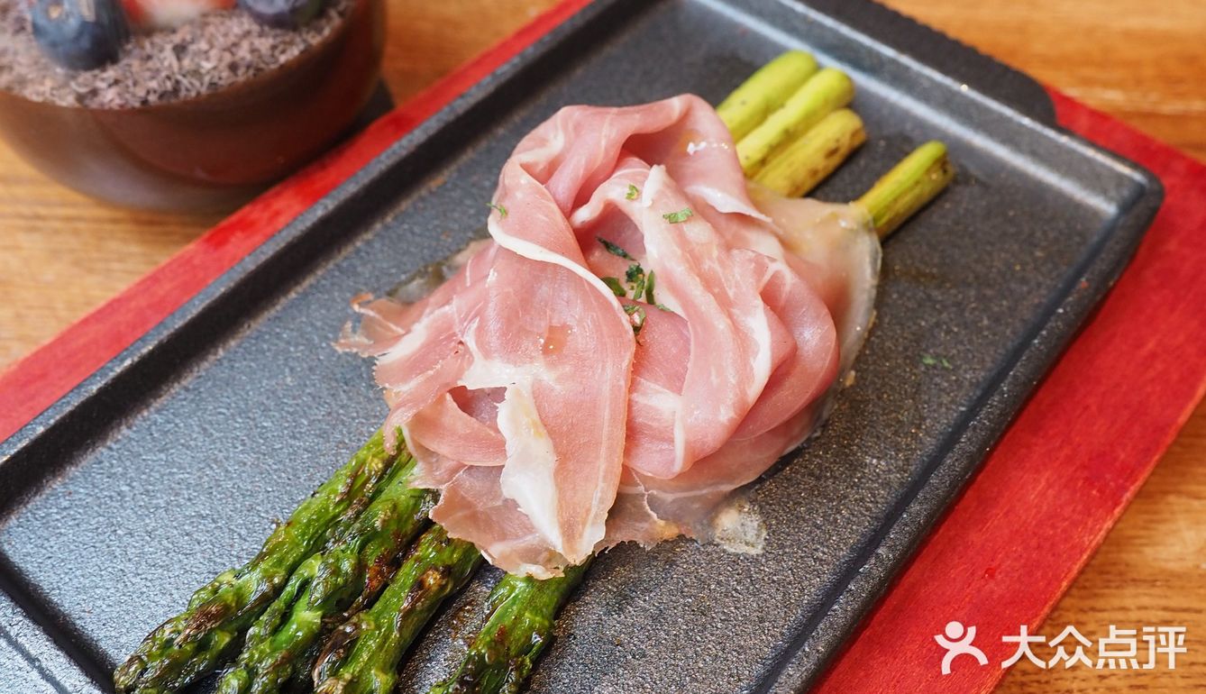 花园杂货铺吃意餐,氛围感直接拉满