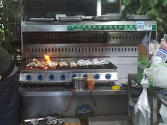 -蚝哥花姐湛江烤生蚝(美丽湾市场店)