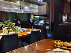 大堂-肉魁屋·烧肉·烧鸟·酒场(高新店)