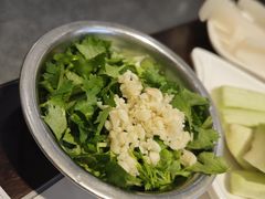 -咱屯子铁锅炖直营店(保利店)