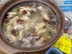 -威邵鸡煲(西华路总店)
