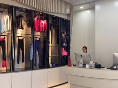 -冰纷万象滑冰场(深圳万象城店)