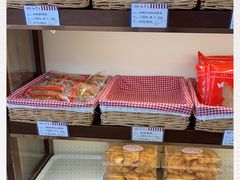-红宝石·鲜奶小方·海派西点房(丰庄店)