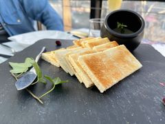 鹅肝烤面包-梧桐