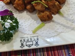 -香巴拉云南餐厅(华莱坞店)