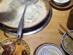 -洱火云南酸菜牛肉火锅(石景山当代商城店)