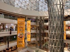 -LuOne凯德晶萃广场(徐家汇路店)