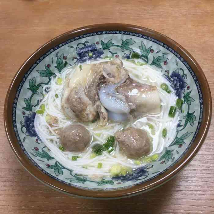 恰粉·衡阳本地筒骨粉卤味特色小吃-"今天去剪个头发,路过看到这么晚