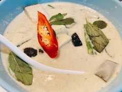 绿咖喱鸡肉-URBAN SOI Thai Kitchen乐泰料理(长乐路店)