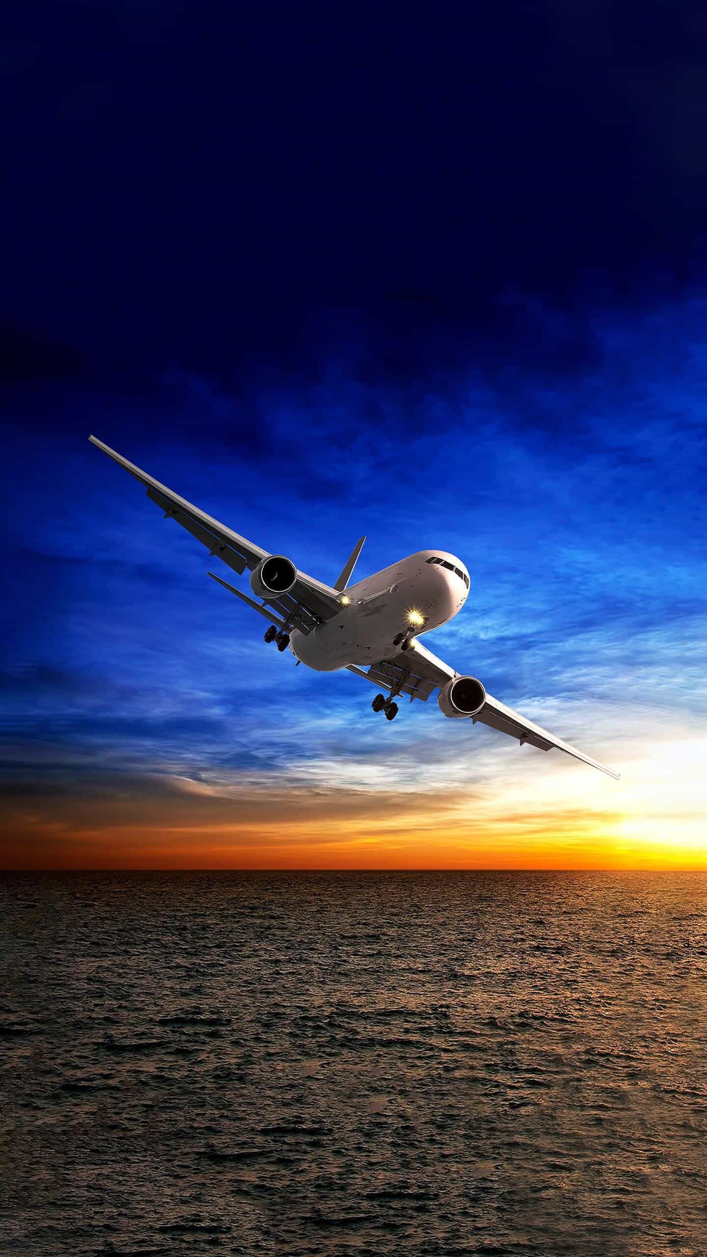 独自飞翔的小飞机