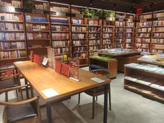 -新华书店(永安路店)