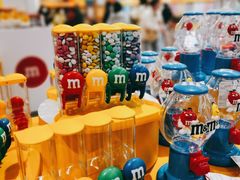 -m豆巧克力世界(上海世茂广场店)