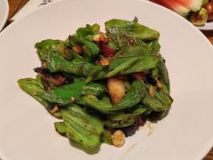 -黄泥岗·地道湖北菜(奥特莱斯店)