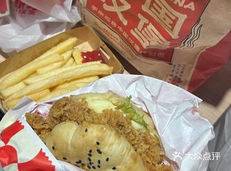忙里偷闲的快餐时光游泳